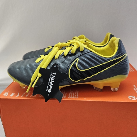 New Nike Mens Tiempo Legend 7 elite. Size mens 5 - Picture 2 of 7
